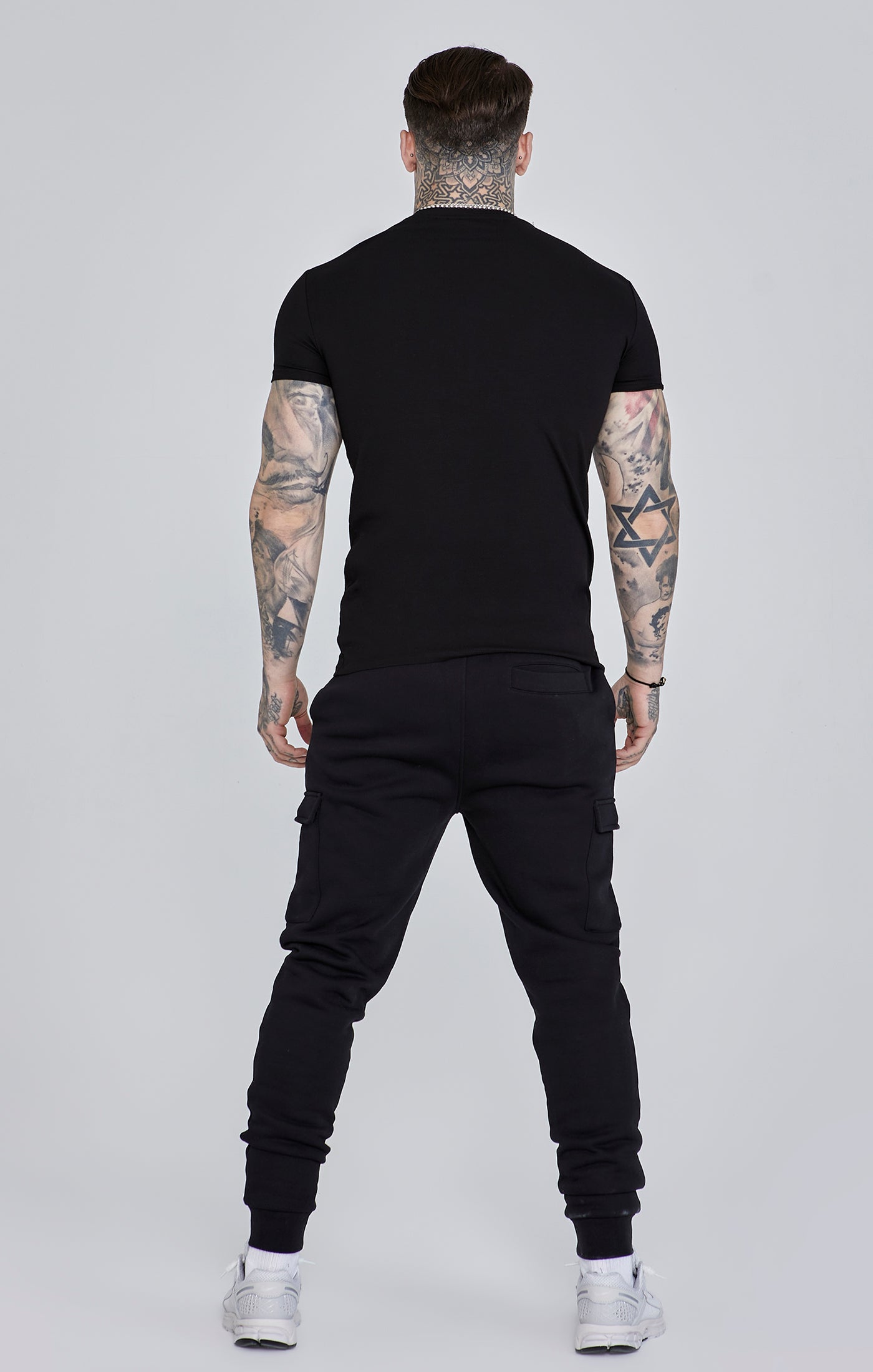 Black Essential Short Sleeve Muscle Fit T-Shirt (4)