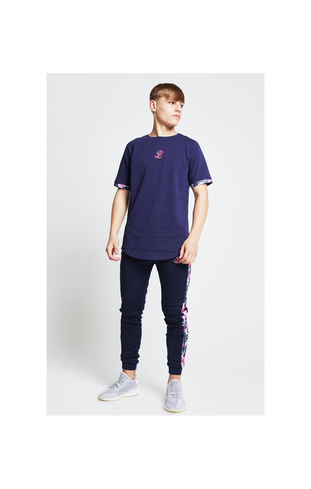 Illusive London T-Shirt Kontrast Saum - Marineblau und Neon Rosa Camouflage (3)