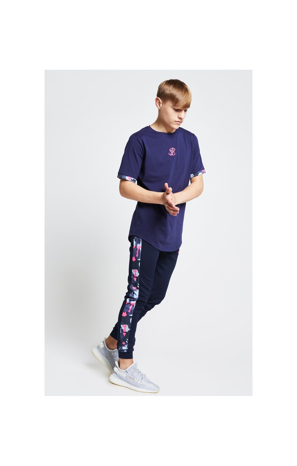 Illusive London T-Shirt Kontrast Saum - Marineblau und Neon Rosa Camouflage (4)