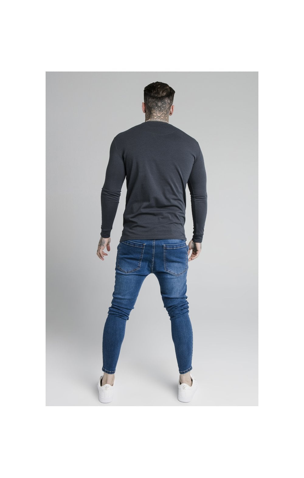 Navy Essential Long Sleeve Muscle Fit T-Shirt (5)