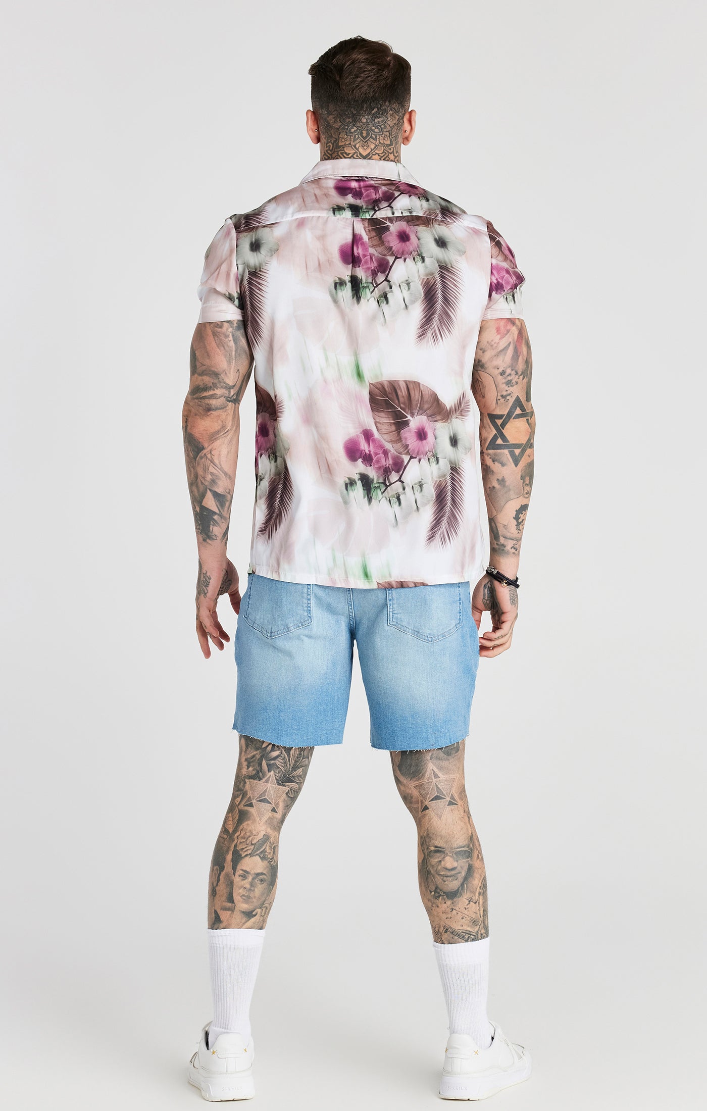 SikSilk Strandshirt mit verschwommenem Blumendesign - Rosa &amp; Weiß (4)