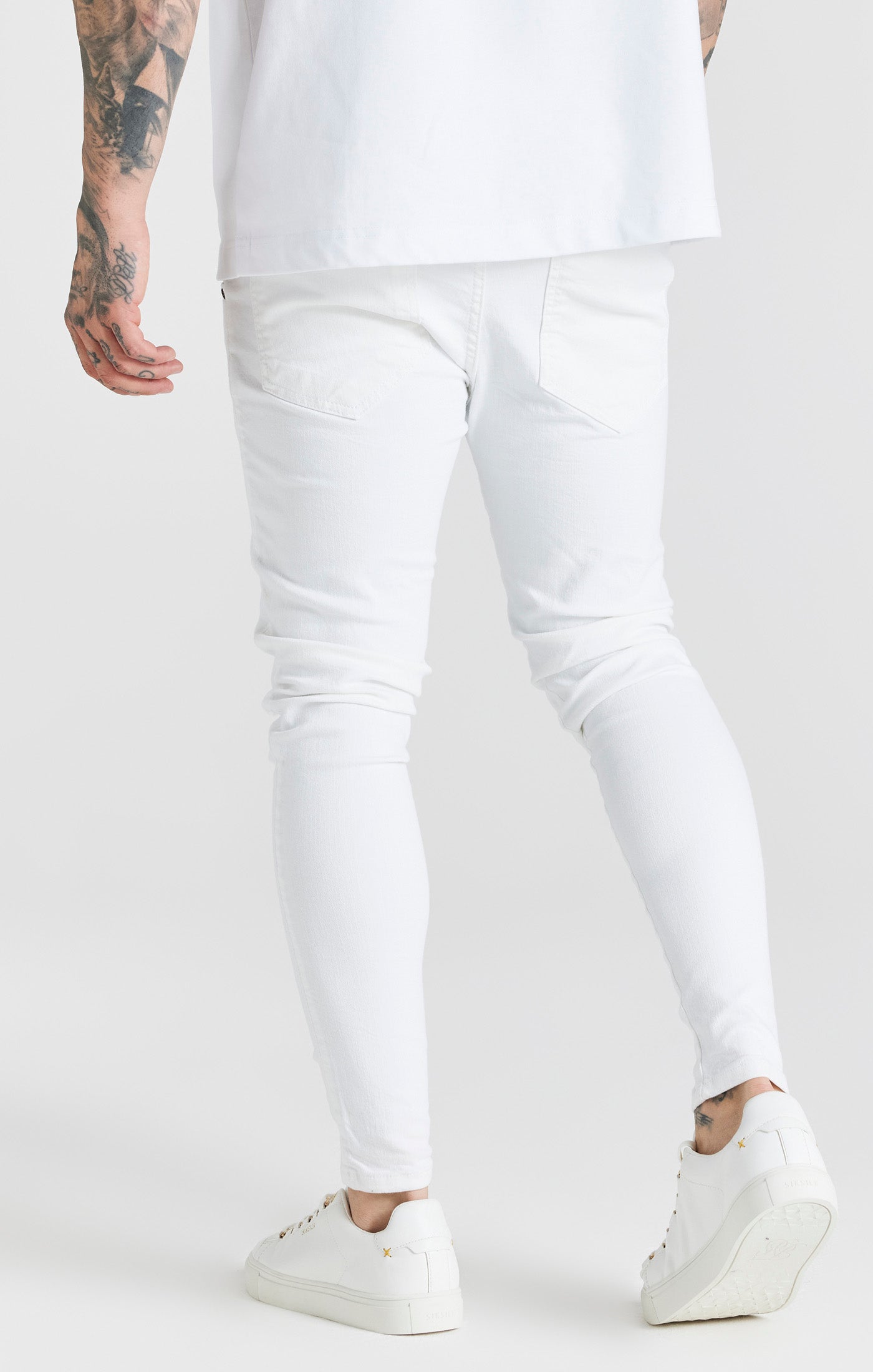 Weiße Essential Skinny Jeans in Distressed Optik (3)