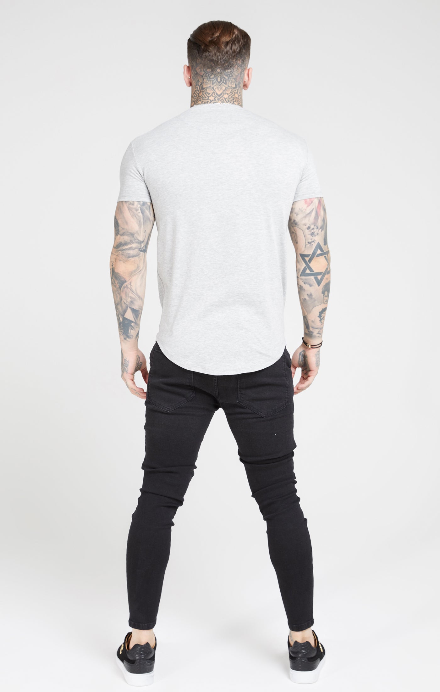 Schwarze Skinny Jeans in Distressed Optik (4)