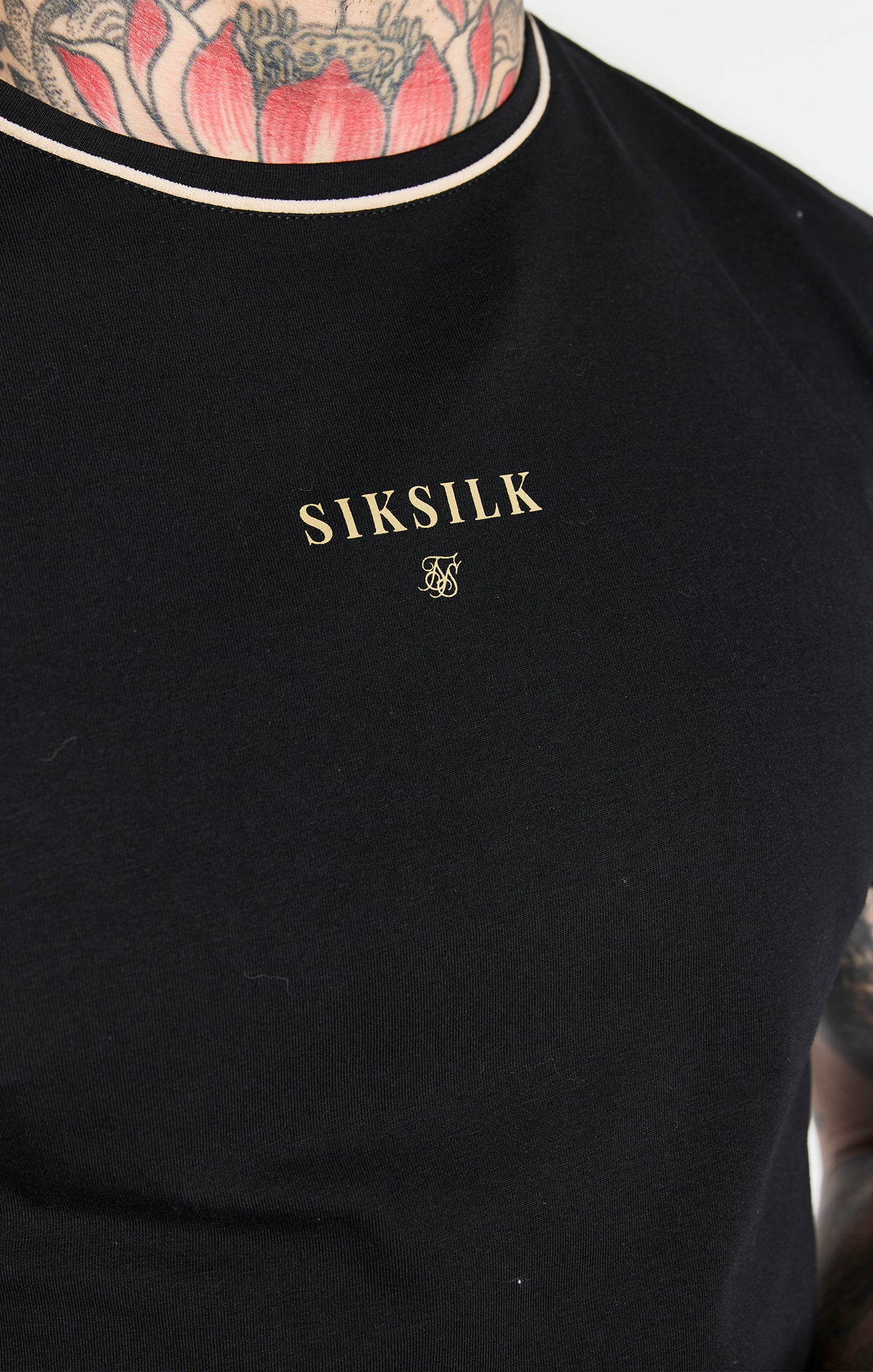 SikSilk Division Funktions-T-Shirt mit geradem Saum - Schwarz (1)
