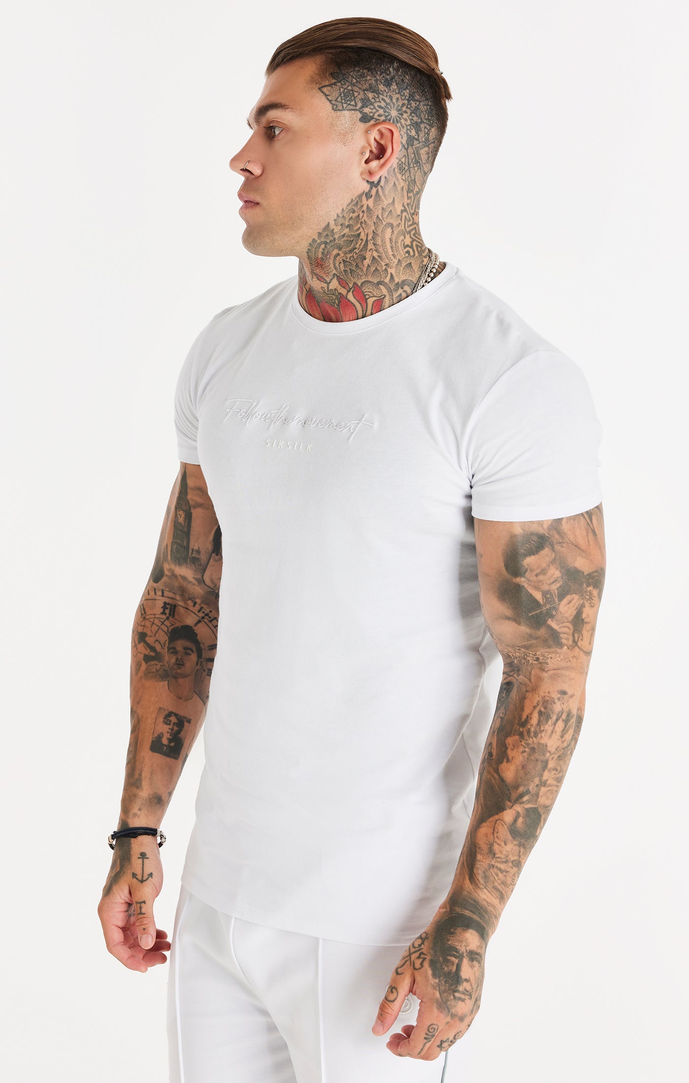 SikSilk Gym-T-Shirt mit kurzen Ärmeln und Schriftzug – Weiß
