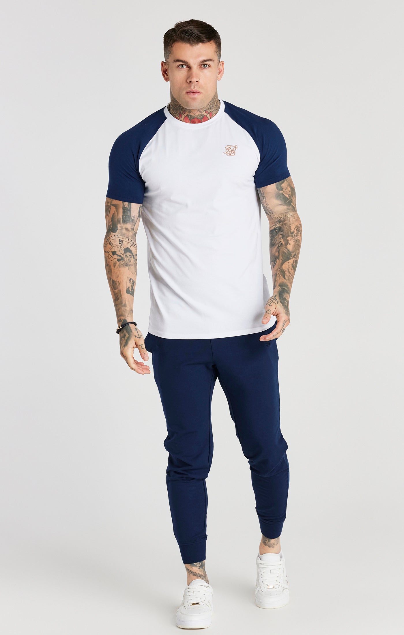 SikSilk Gym-T-Shirt mit Raglanärmeln - Weiß &amp; Marineblau (2)