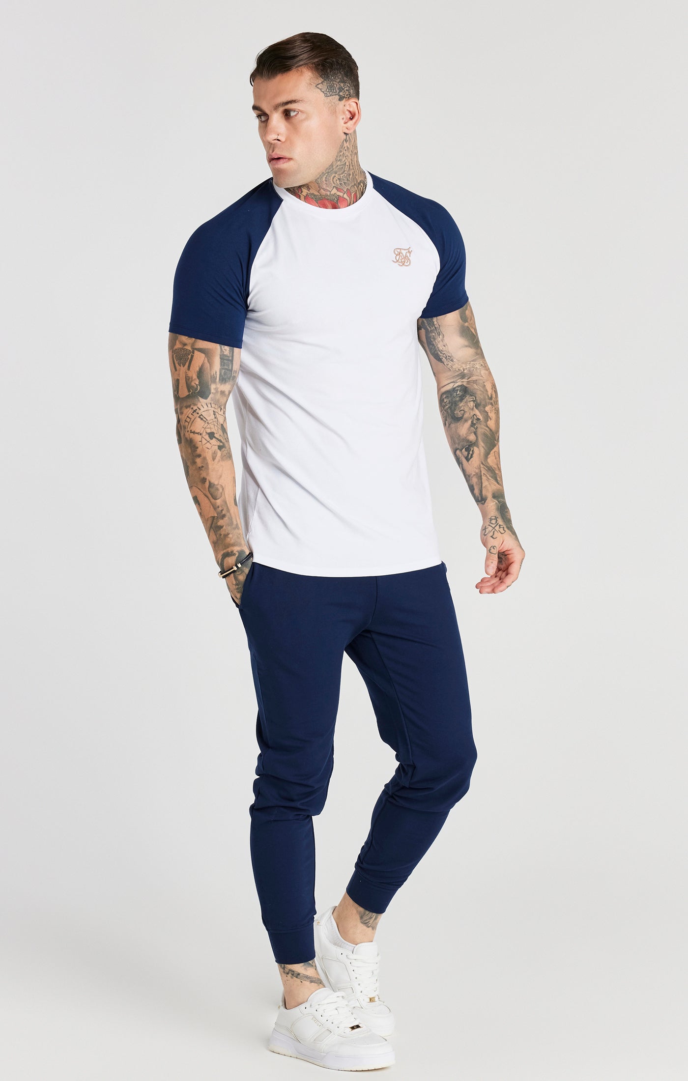 SikSilk Gym-T-Shirt mit Raglanärmeln - Weiß &amp; Marineblau (3)