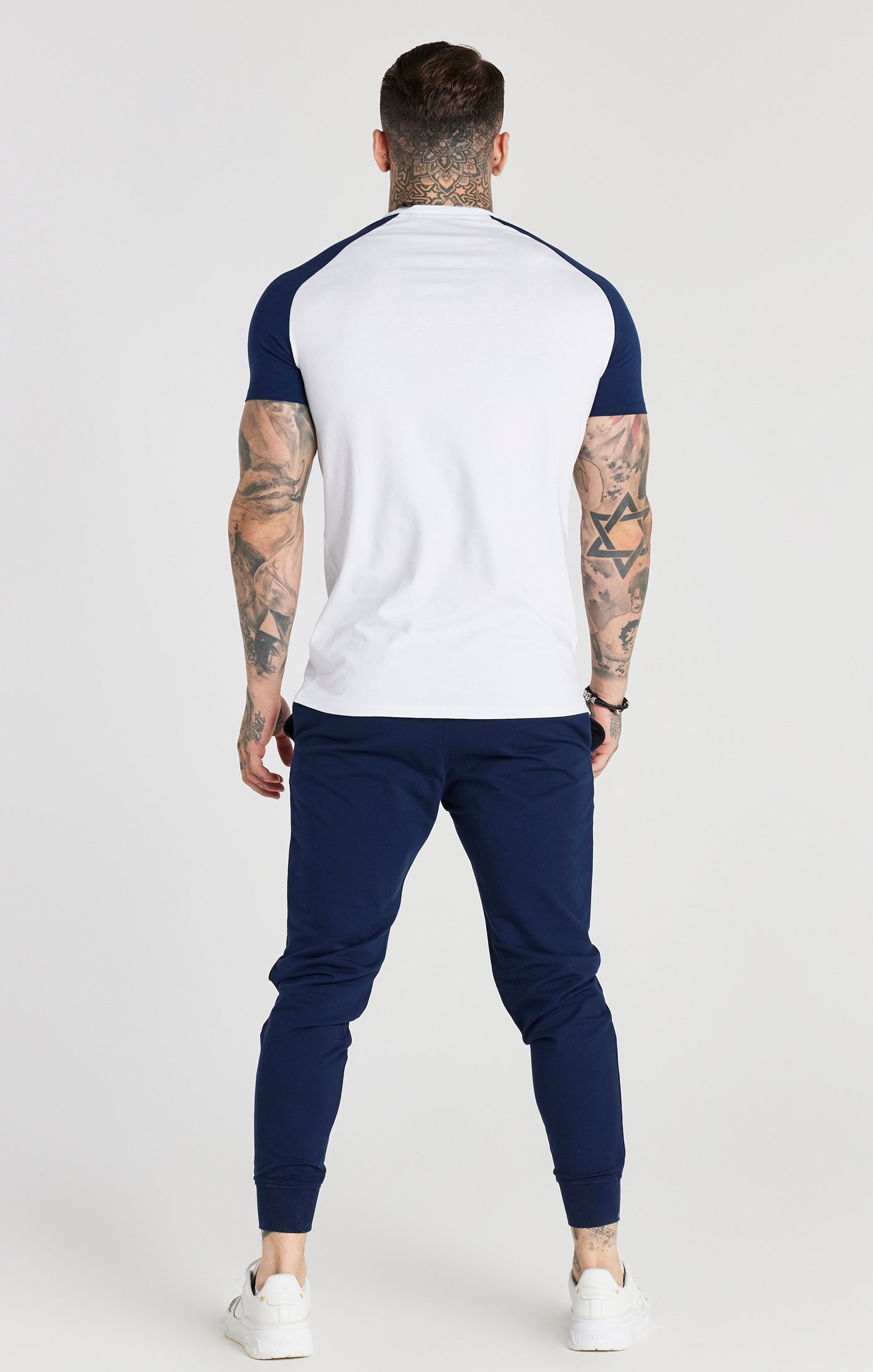 SikSilk Gym-T-Shirt mit Raglanärmeln - Weiß &amp; Marineblau (4)