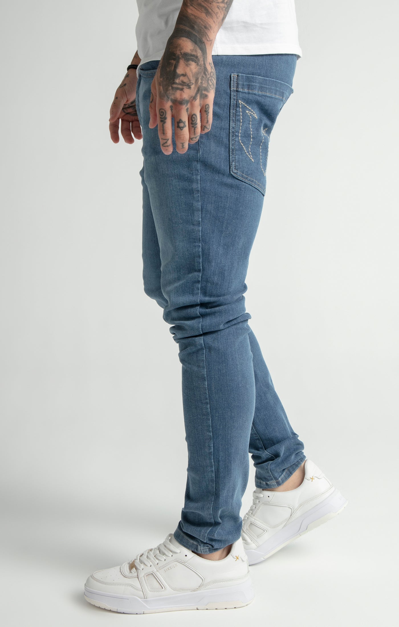 Messi X SikSilk Slim Fit-Jeans und Stickdetails - Midstone (1)