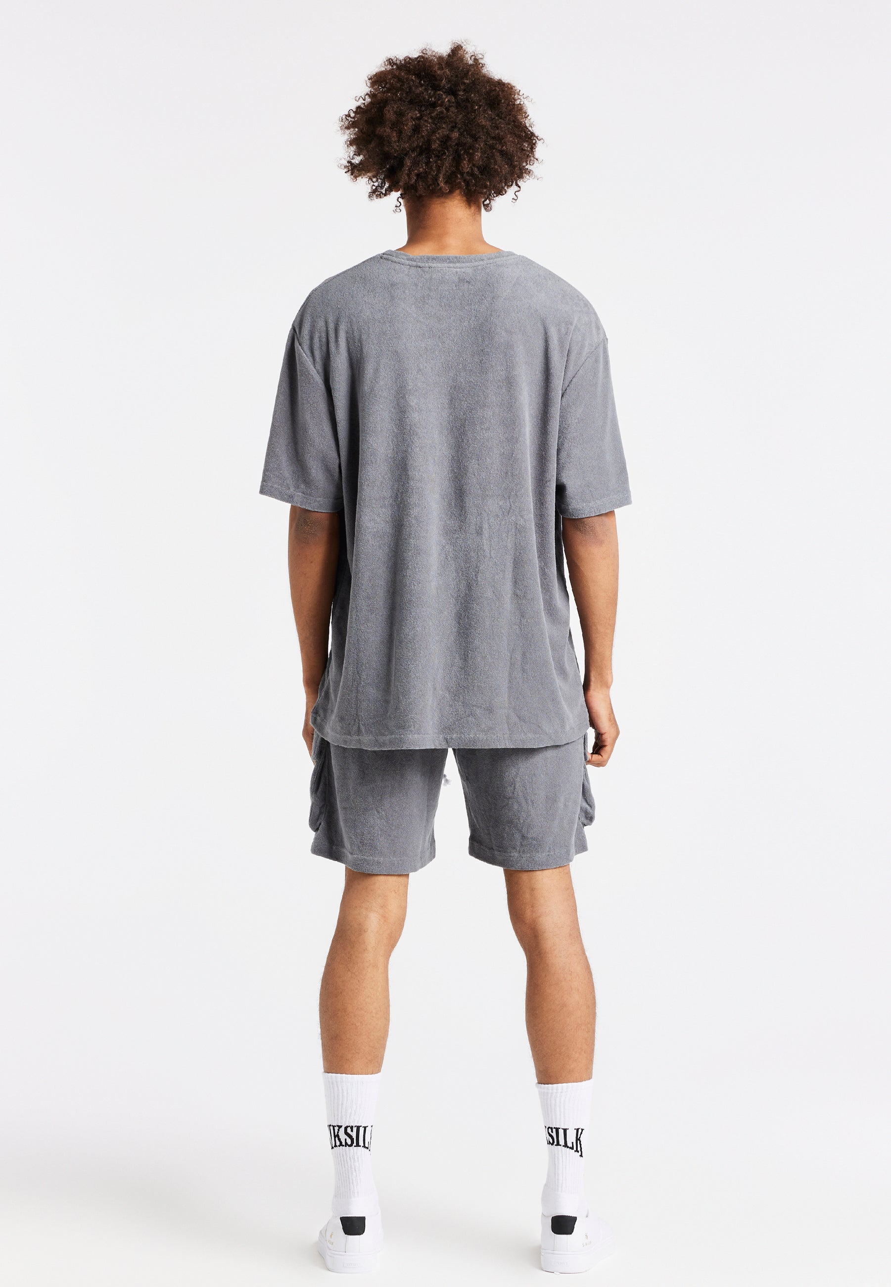 Graue FrotT-Shirt-Cargo-Shorts (4)