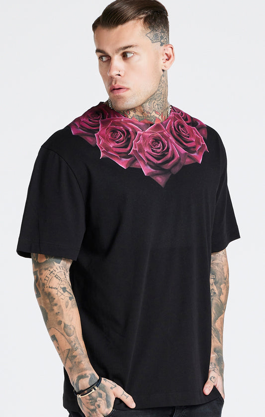 SikSilk T-Shirt mit lockerer Passform und Rosendruck – Schwarz