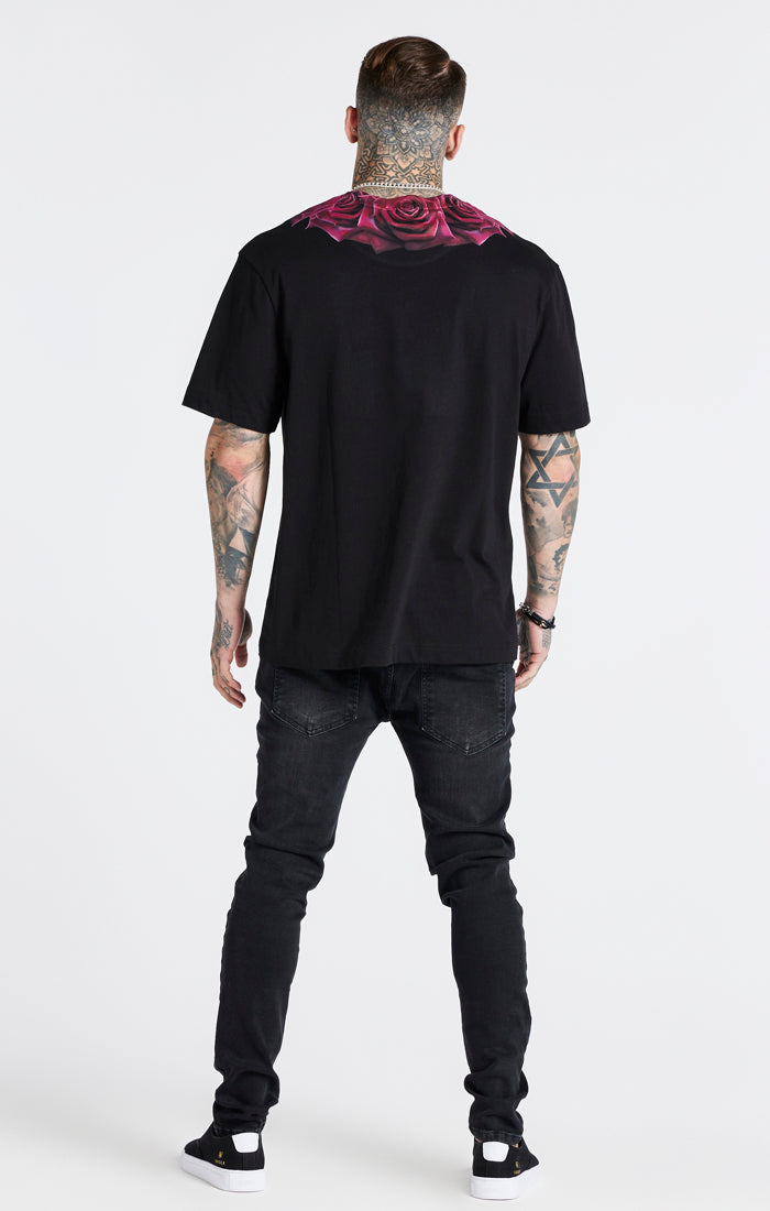 SikSilk T-Shirt mit lockerer Passform und Rosendruck – Schwarz (4)
