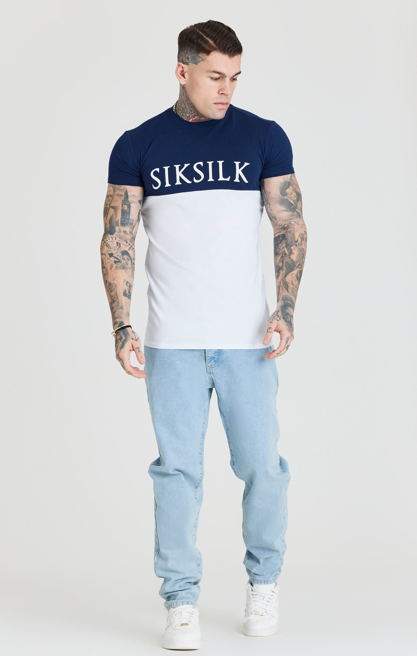 SikSilk Gym-Fußball-T-Shirt mit Einsatz-Detail – Marineblau &amp; Weiß (3)