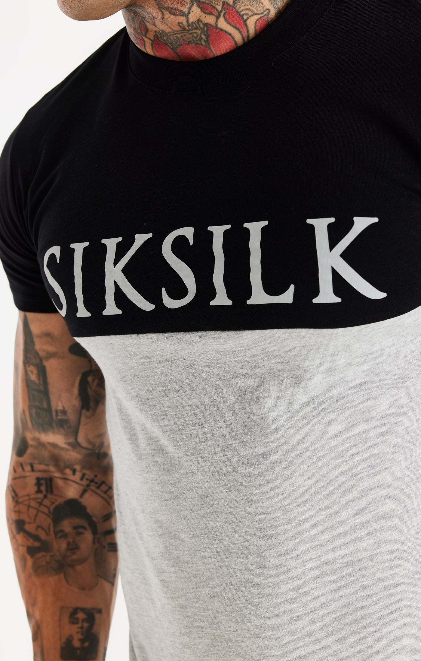 SikSilk Gym-Fußball-T-Shirt mit Einsatz-Detail – Schwarz &amp; Grau meliert (1)