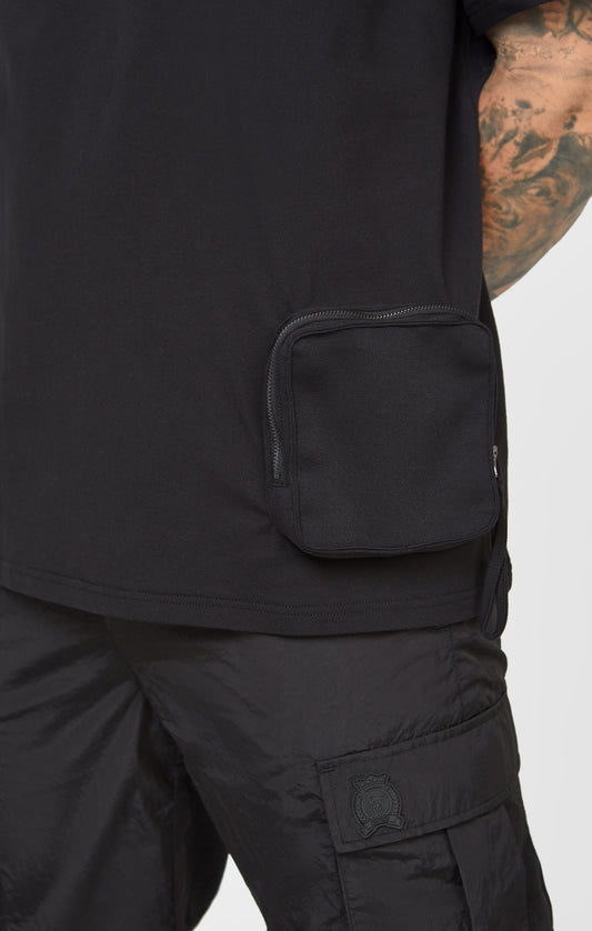 Schwarzes Taschen T-Shirt in Oversized Passform