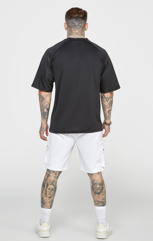 Schwarzes T-Shirt mit kurzen Ärmeln und Übergröße