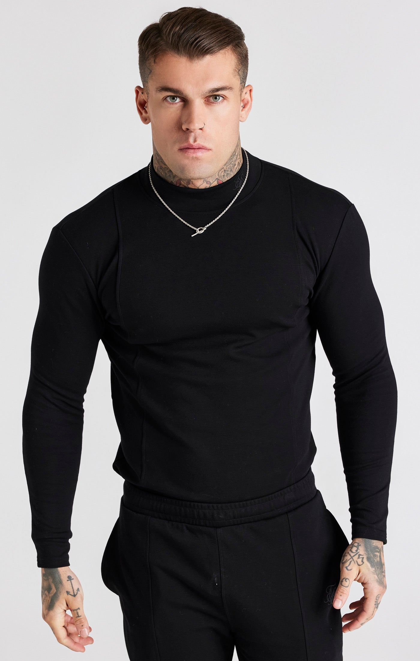 Schwarzes Langärmliges T Shirt mit Rollkragen