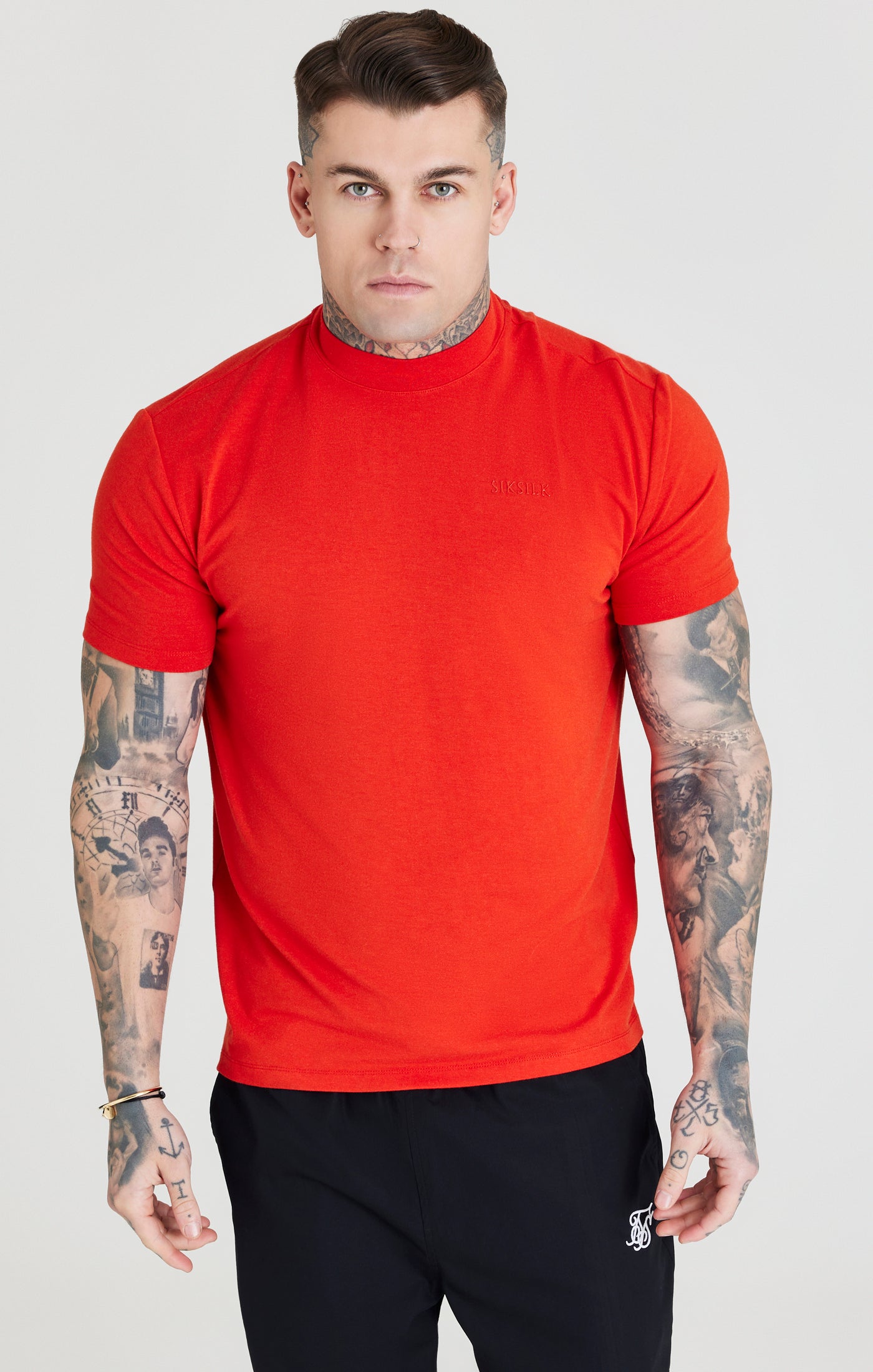 SikSilk Foundation T-Shirt mit hohem Ausschnitt – Rot