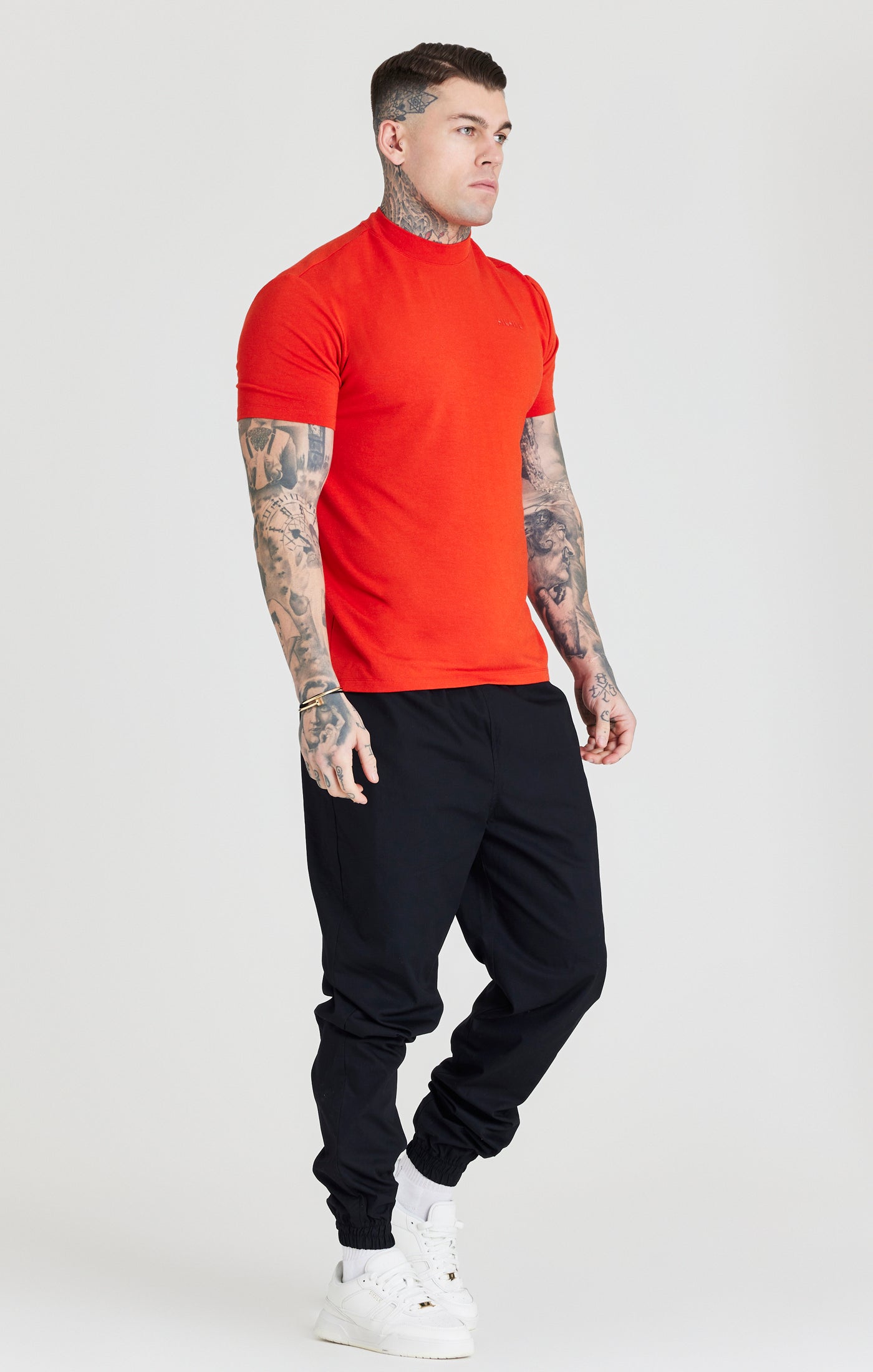 SikSilk Foundation T-Shirt mit hohem Ausschnitt – Rot (2)
