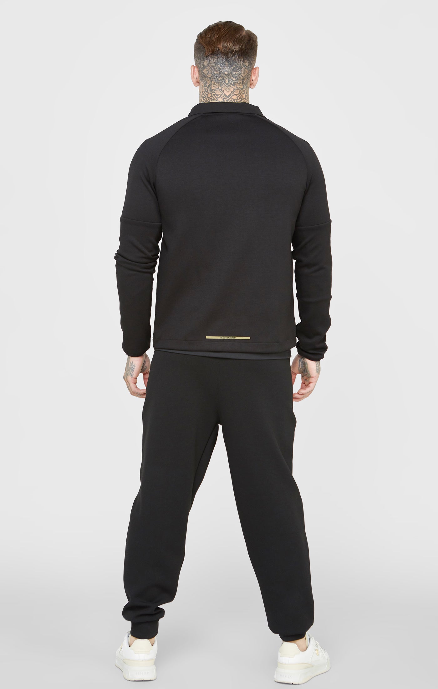 Schwarze Sports Hose mit durchgehendem Reißverschluss (4)