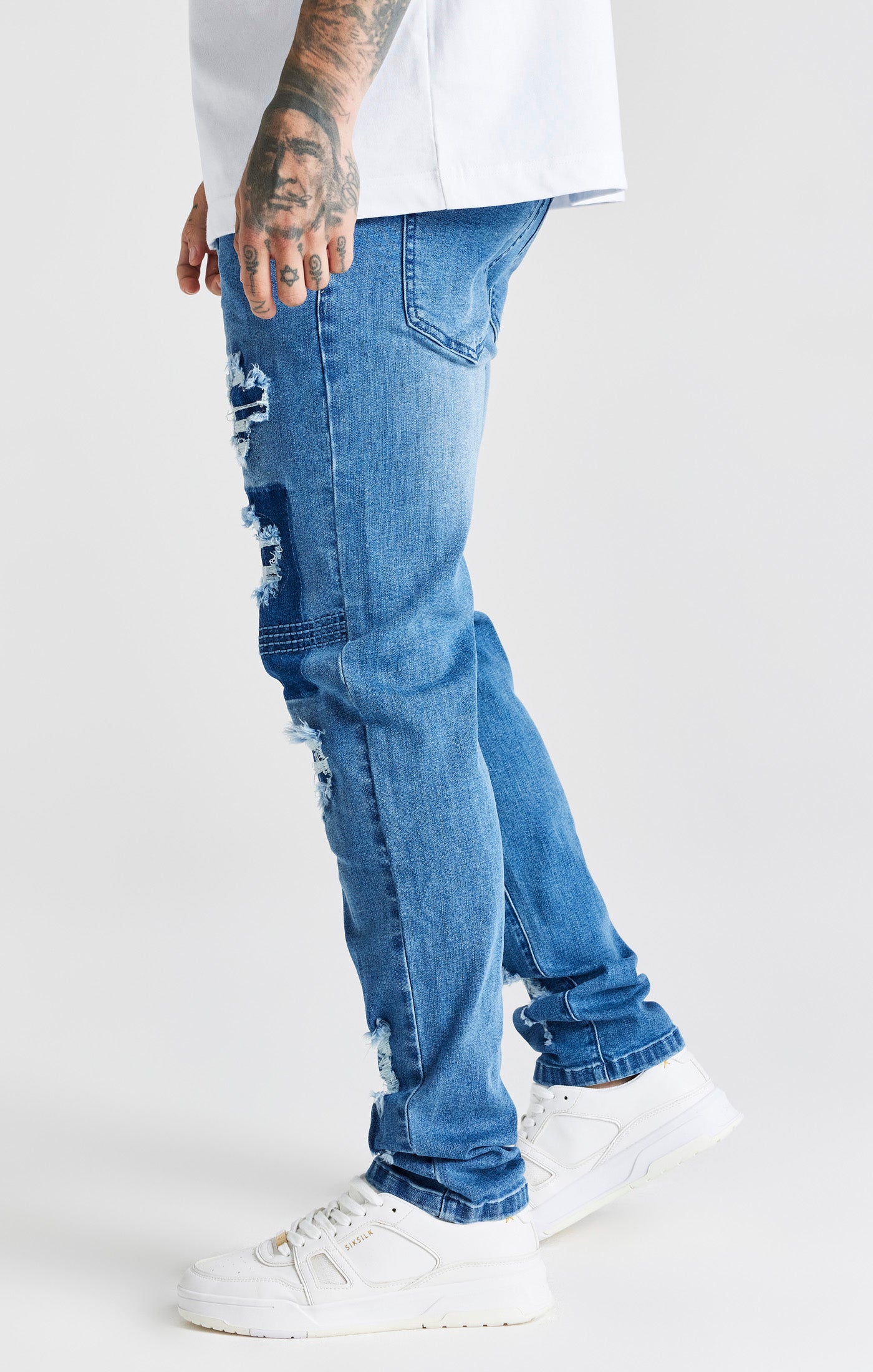 Blaue Schmal Geschnittene Denim Jeans in Distressed Optik (1)