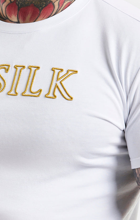 SikSilk T-Shirt mit Logo – Weiß & Gold