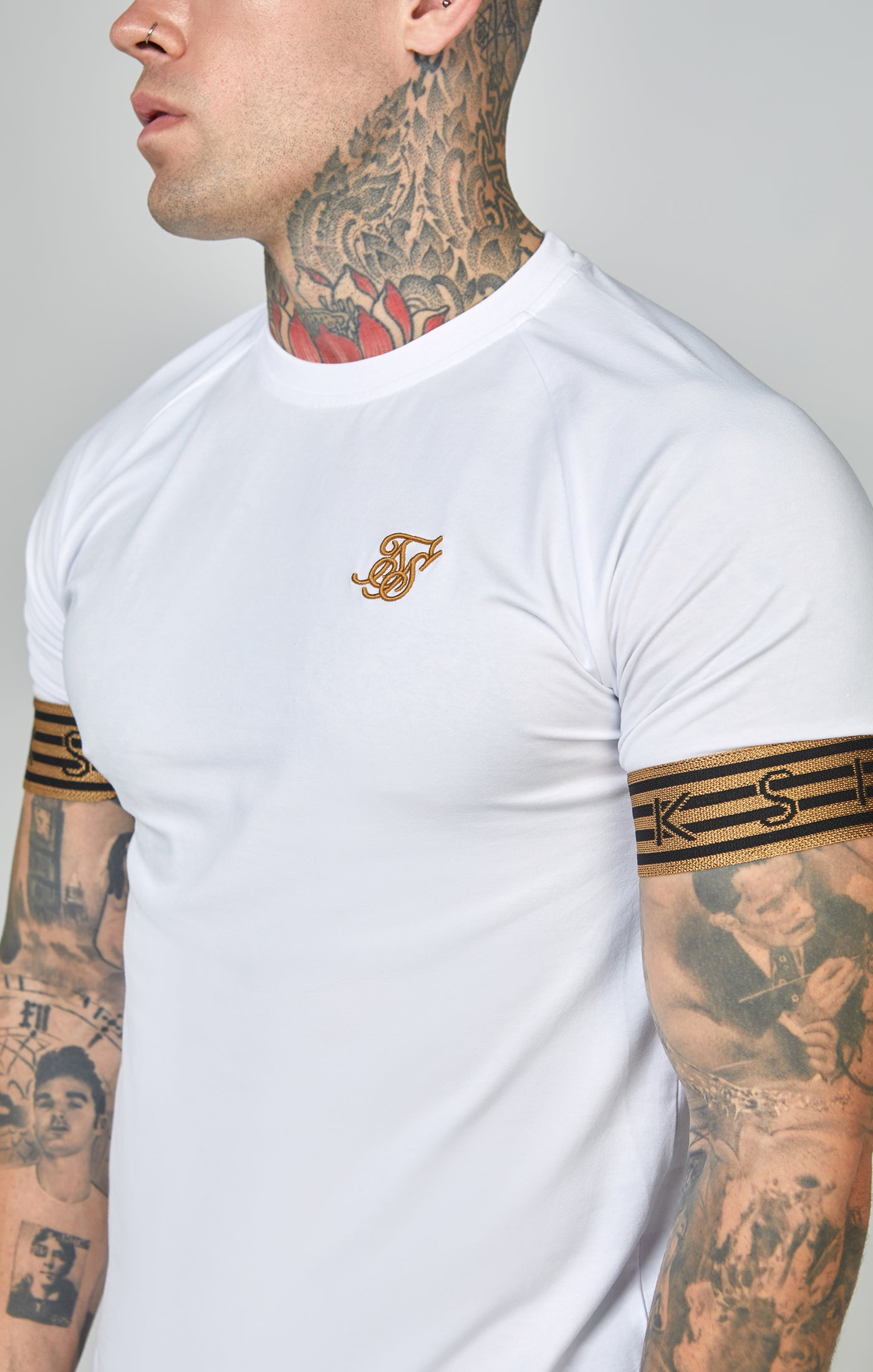 Weiß-goldfarbenes Strick-T-Shirt mit elastischen Bündchen (1)