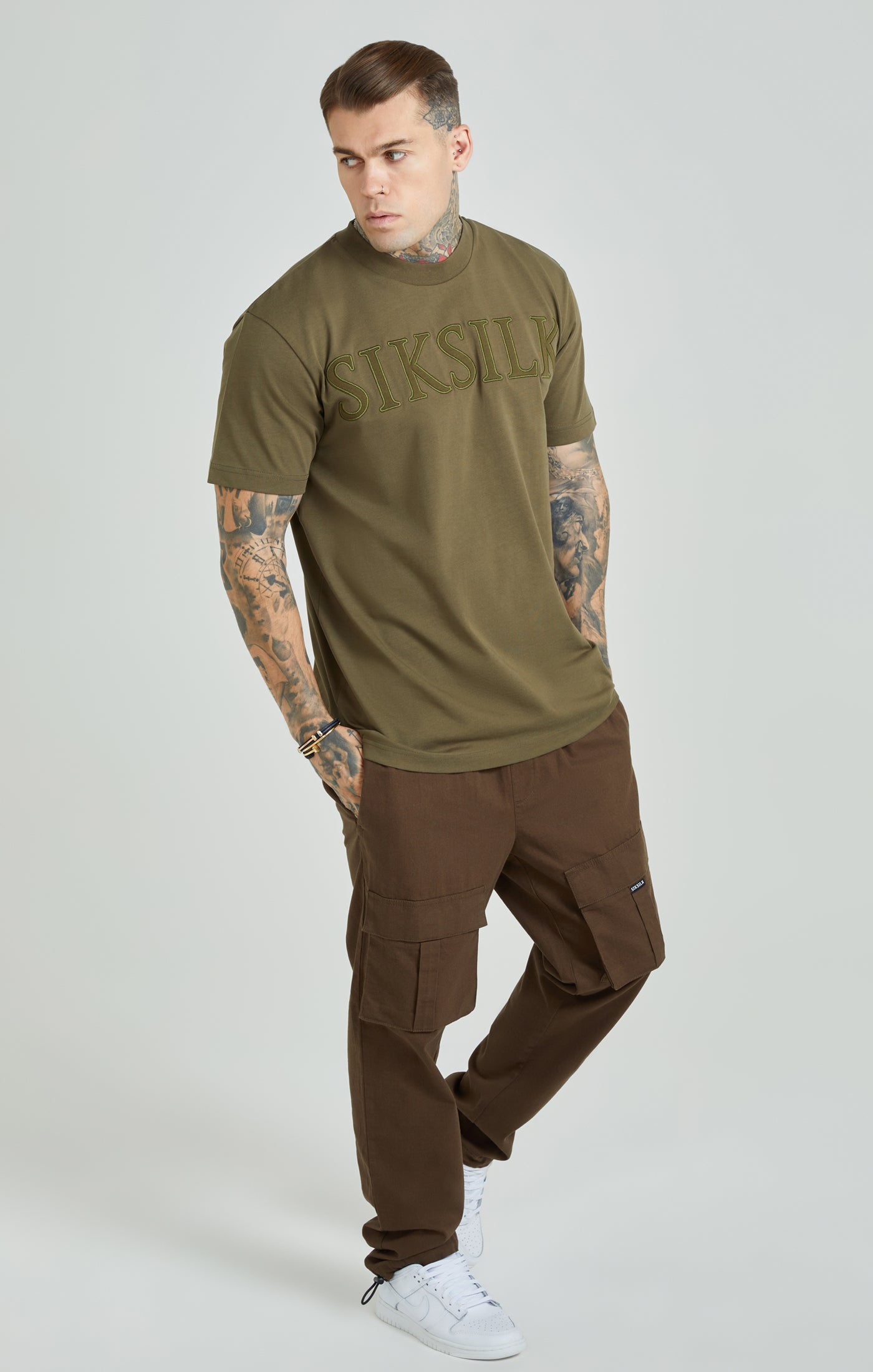 Khaki Applique Logo T-Shirt in Übergröße (1)