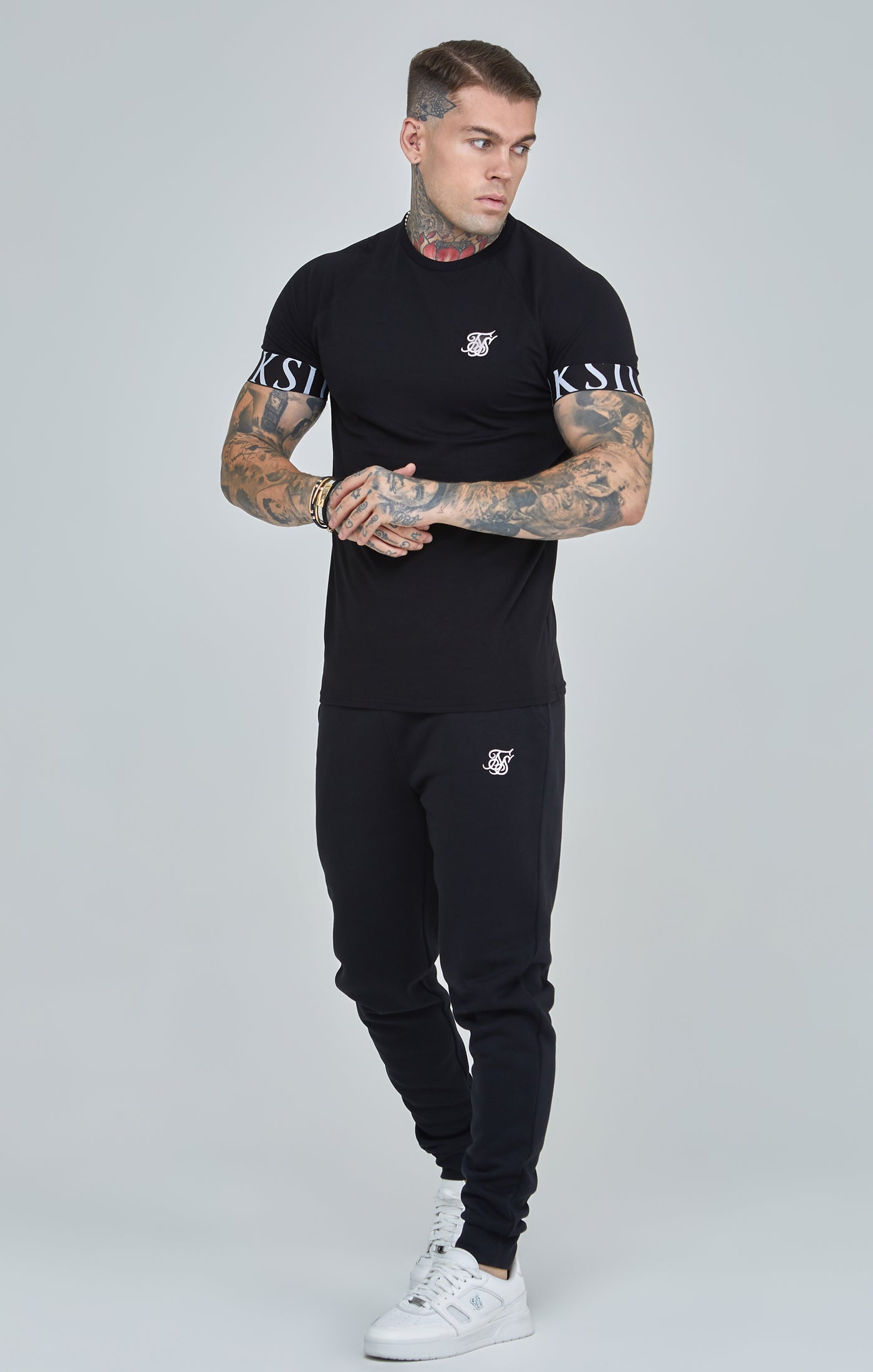 Black Essential Elastic Cuff Muscle Fit T-Shirt (3)