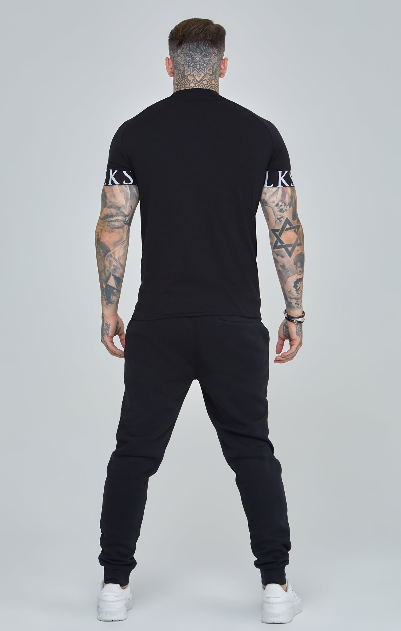Black Essential Elastic Cuff Muscle Fit T-Shirt (4)