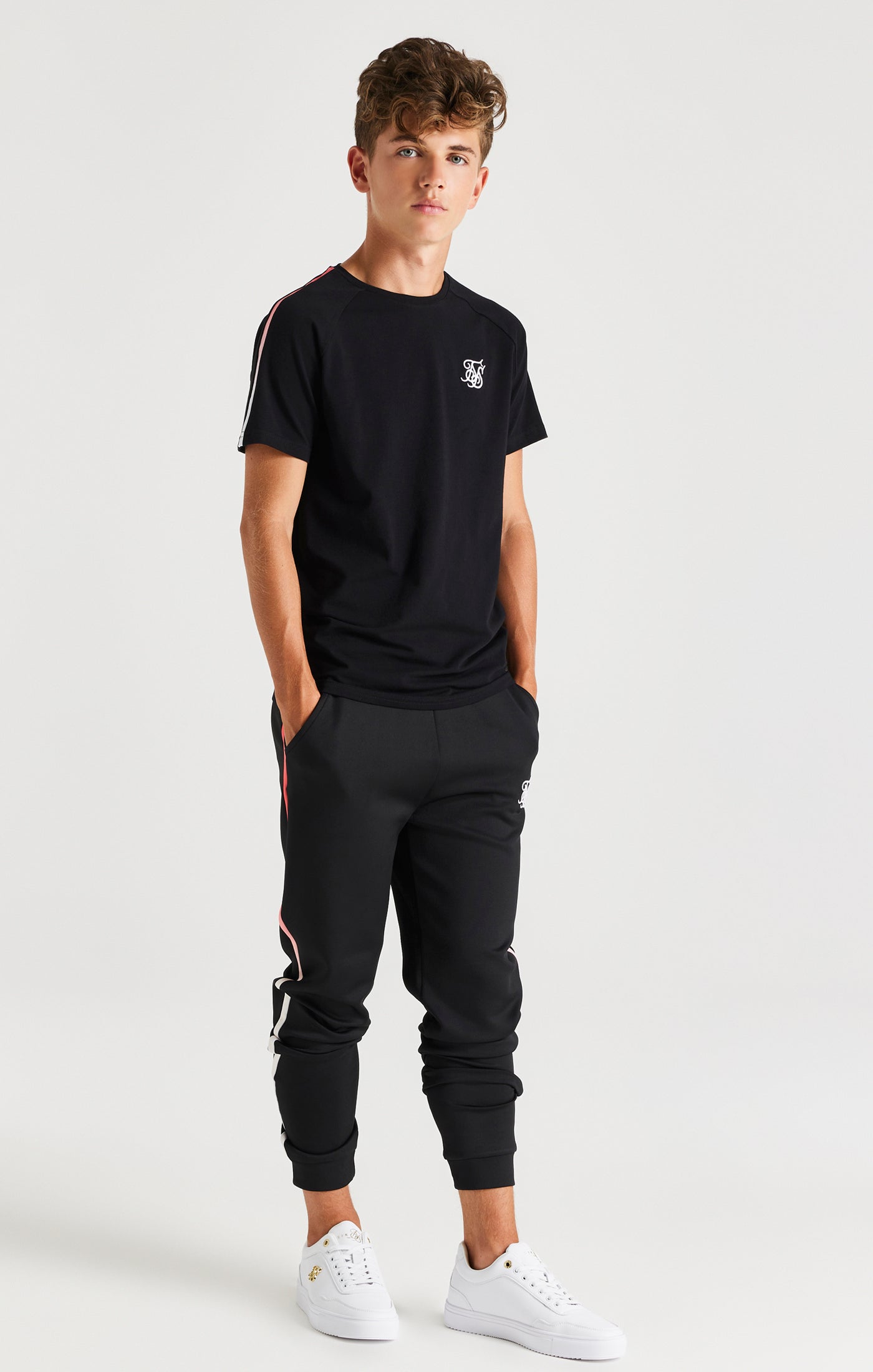 SikSilk T-Shirt mit Bereich mit Fade-out und Raglanärmeln – Schwarz (2)