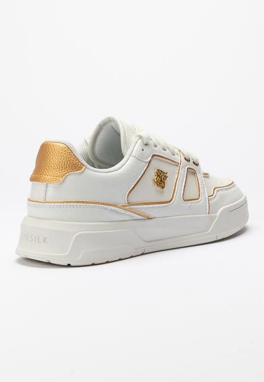 Weiße und Goldbesetzte Low Top Court Sneaker